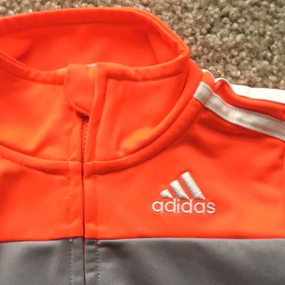 Adidas 2 piece set “track suit” 3T - Picture 6 of 10